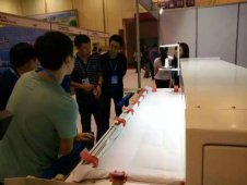 鼎諾新型絎縫機在青島國際會(huì )展中心展出